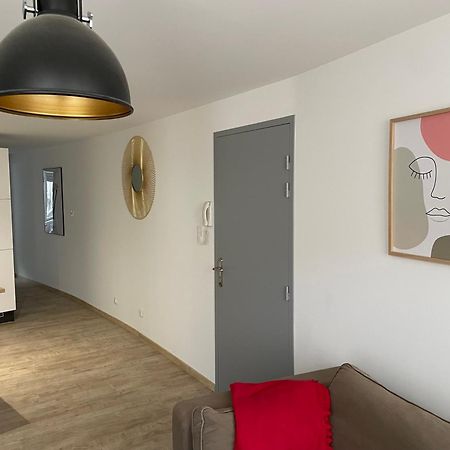 F2 Centre Historique Saint Colomban Apartment ลุกซุยล์-เลส์-แบ็งส์ ภายนอก รูปภาพ