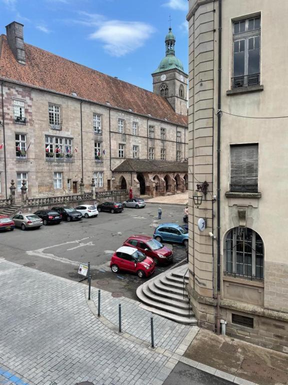 F2 Centre Historique Saint Colomban Apartment ลุกซุยล์-เลส์-แบ็งส์ ภายนอก รูปภาพ